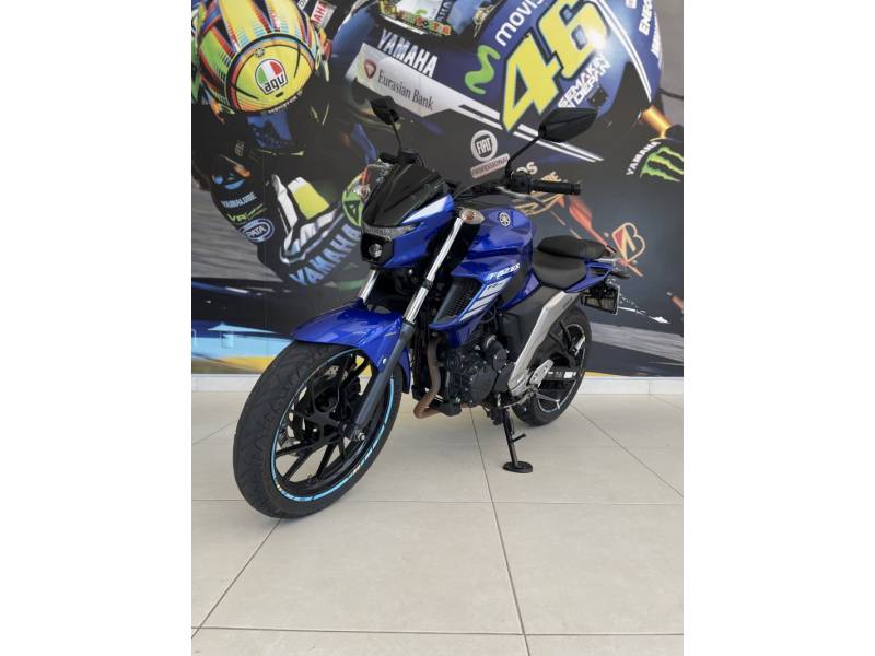YAMAHA - FAZER - 2022/2022 - Azul - R$ 21.900,00