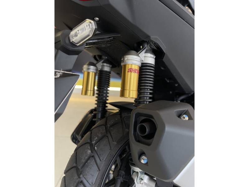 HONDA - ADV 150 - 2023/2024 - Verde - R$ 24.900,00