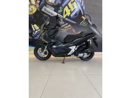 HONDA - ADV 150 - 2023/2024 - Verde - R$ 24.900,00