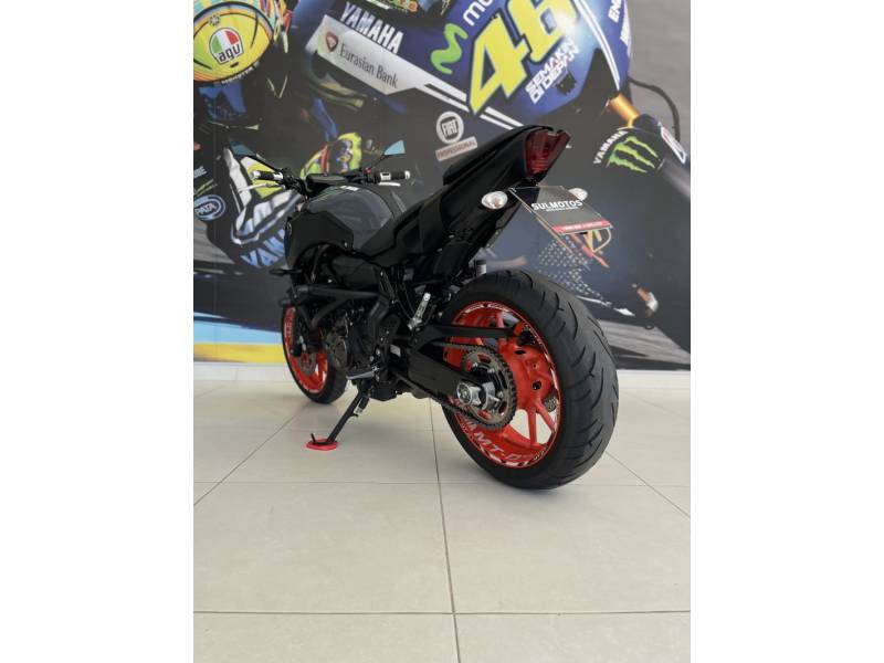 YAMAHA - MT - 2023/2023 - Cinza - R$ 45.900,00