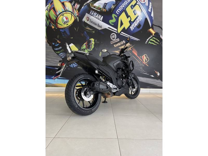 YAMAHA - FAZER - 2021/2022 - Preta - R$ 22.900,00