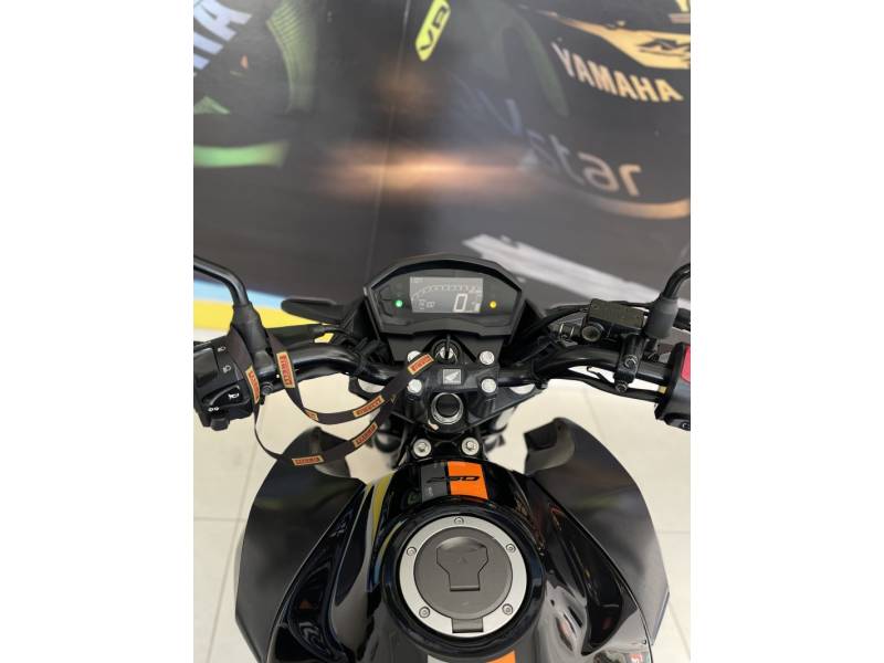 HONDA - CB 250F TWISTER - 2021/2021 - Cinza - R$ 21.900,00