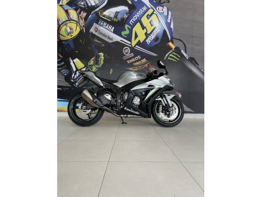 KAWASAKI - NINJA ZX-10R - 2018/2019 - Prata - R$ 75.900,00