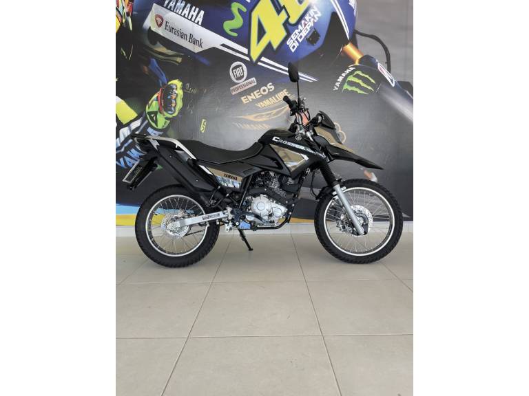 YAMAHA - XTZ 150 - 2023/2024 - Bege - R$ 19.900,00