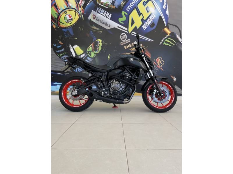 YAMAHA - MT - 2023/2023 - Cinza - R$ 45.900,00