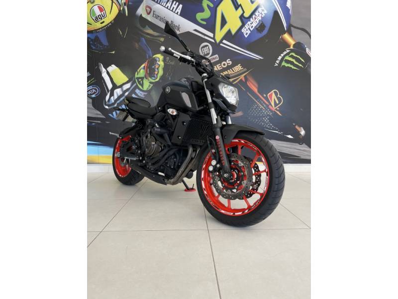 YAMAHA - MT - 2023/2023 - Cinza - R$ 45.900,00